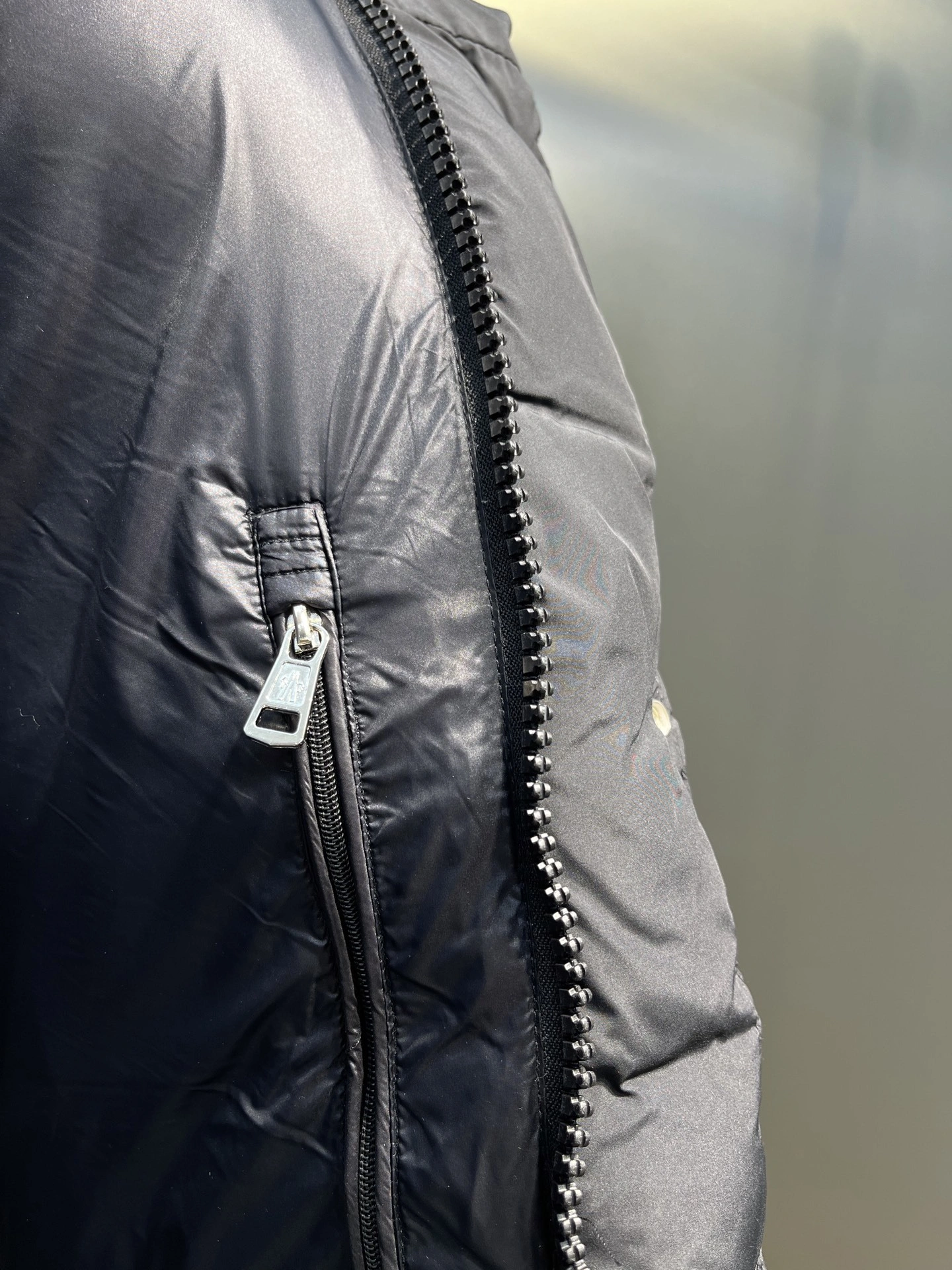 wg.luxury -- 7o9385r Moncler Hanoverian Down jacket item:E-F190I0702